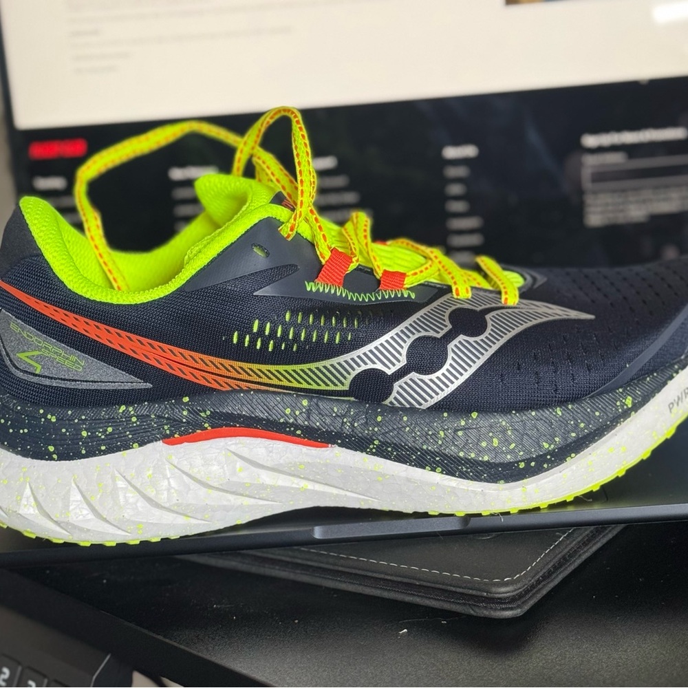 Saucony Men's Running Shoes - Black and Neon Green